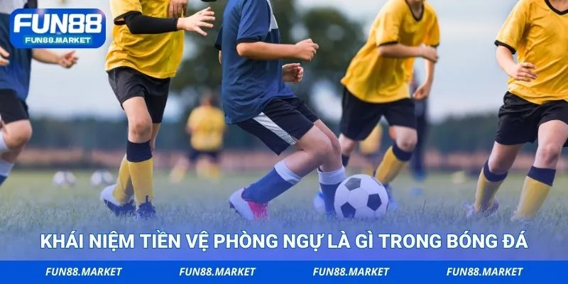 Khái niệm tiền vệ phòng ngự là gì trong bóng đá